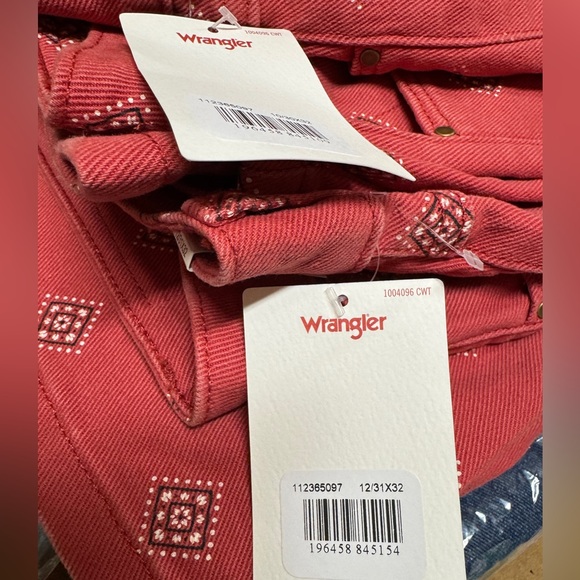 Wrangler Red Printed High-Rise Bold Boot Jeans - Picture 15 of 15